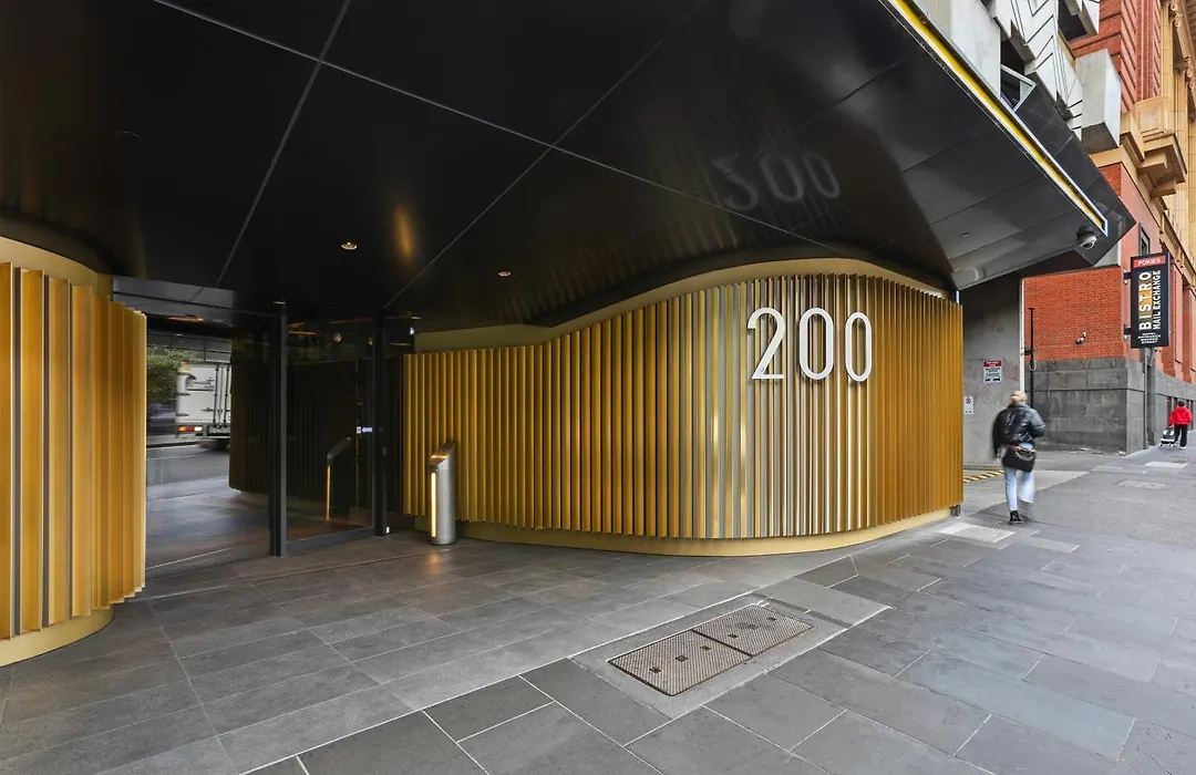 Neo 200 building sign